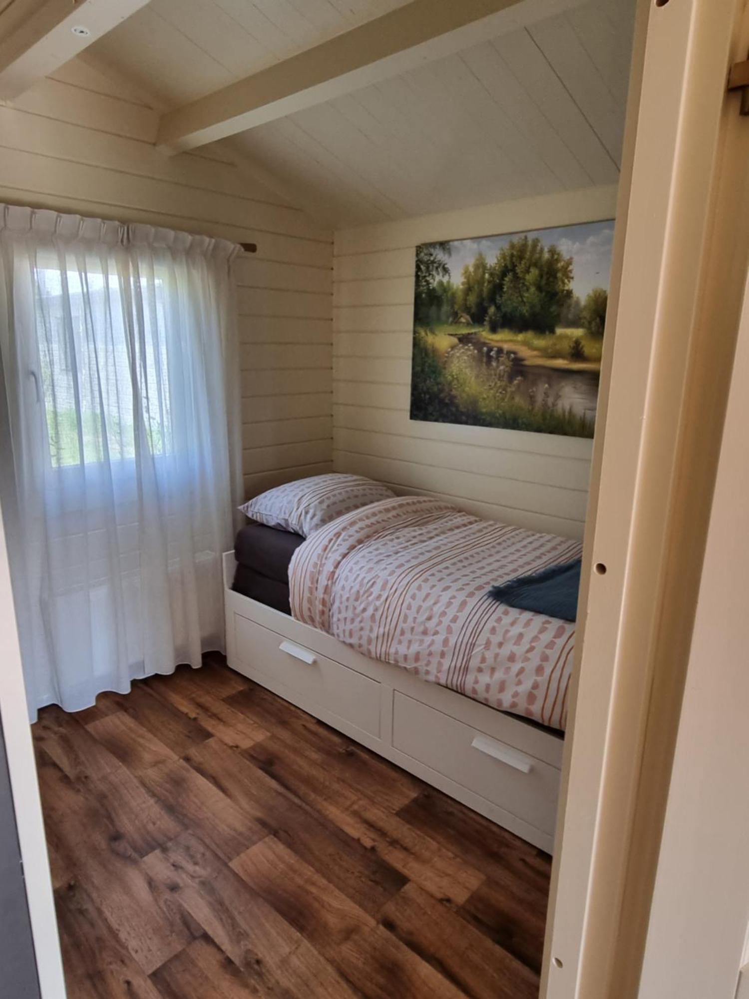 Nieuw - Luxe Blokhut Chalet In Bosrijke Omgeving Anloo Экстерьер фото